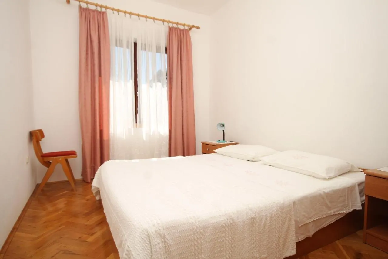 Apartments With A Parking Space Ugljan - 8403 克罗地亚